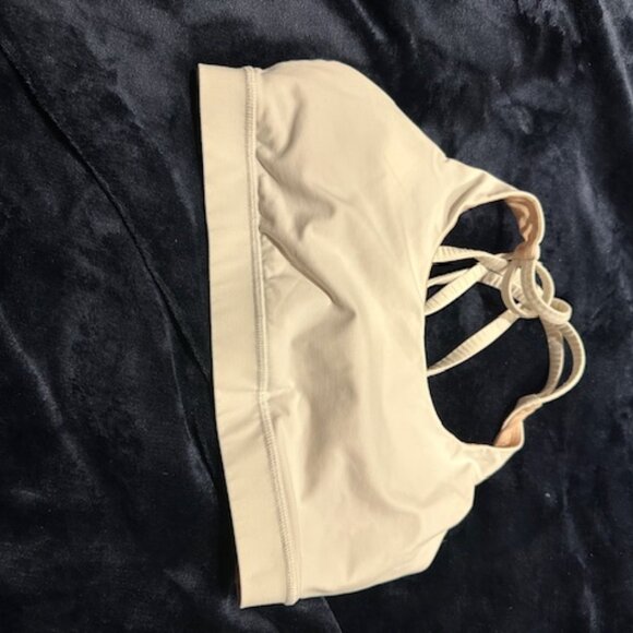 Lululemon Size 8 Energy bra - Picture 1 of 3